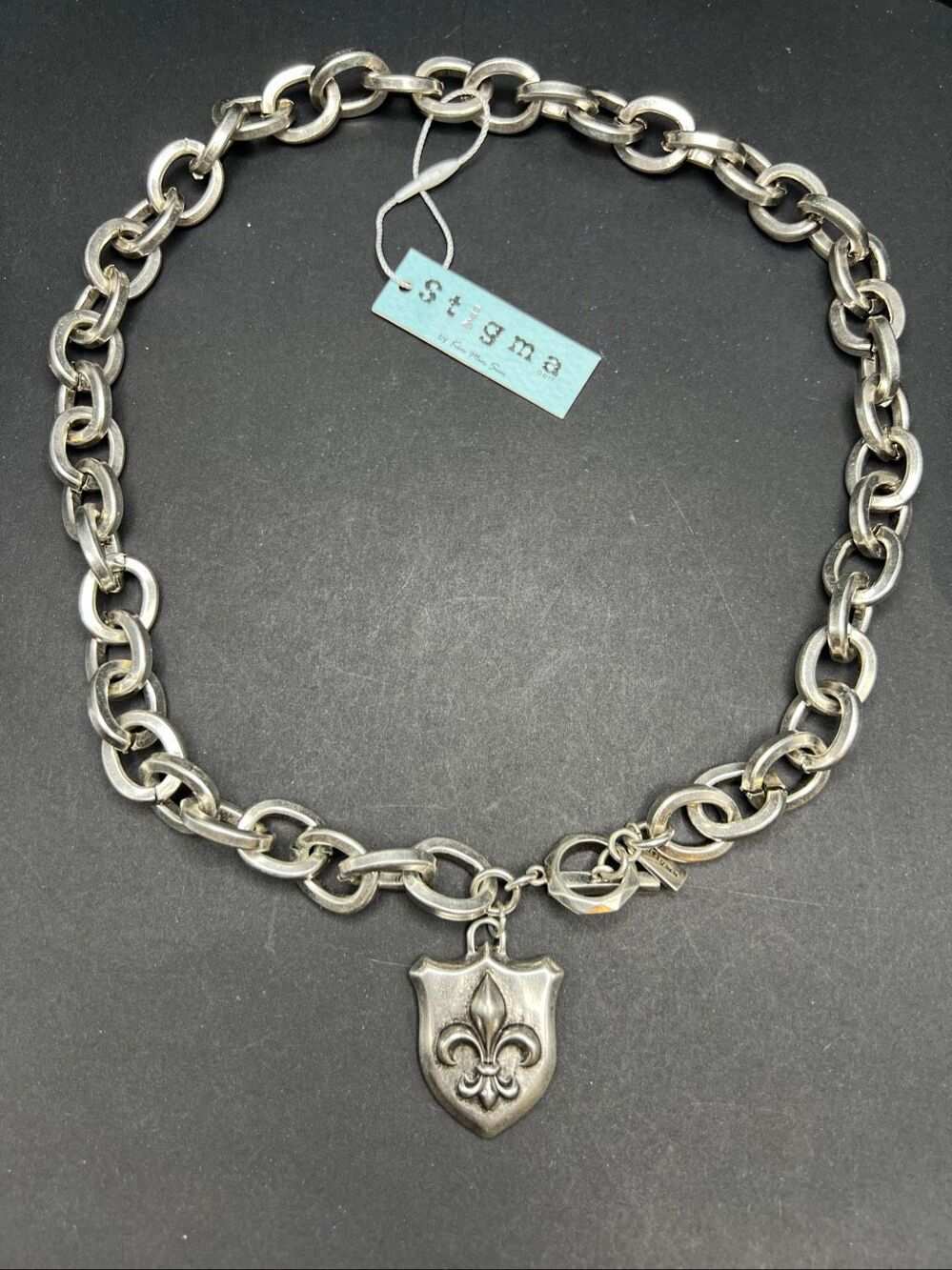 NWT Stigma Silver Tone Chunky Chain Necklace w Fleur De Lis Shield Pendant - Picture 2 of 9